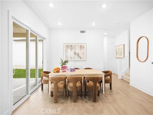 505  Durant  , Irvine, CA