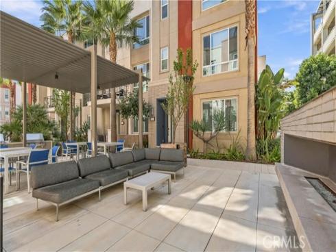 131  Citysquare  , Irvine, CA