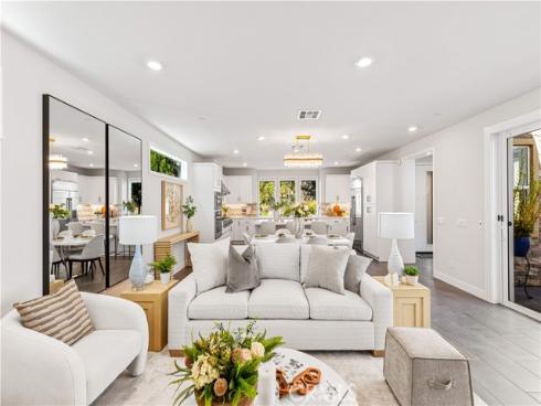 238 Chorus , Irvine, CA