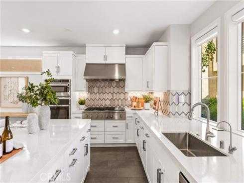 238 Chorus , Irvine, CA