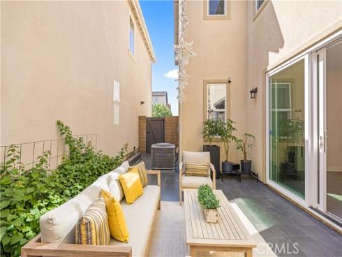 238 Chorus , Irvine, CA