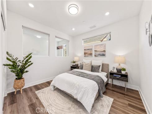 238 Chorus , Irvine, CA