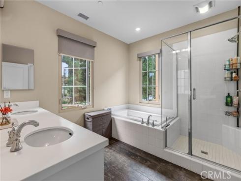 54  Brindisi  , Irvine, CA