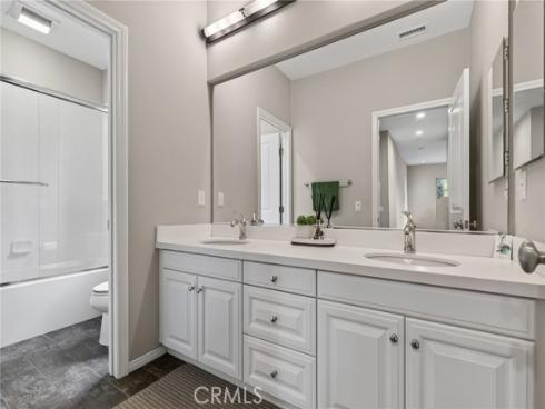 54  Brindisi  , Irvine, CA
