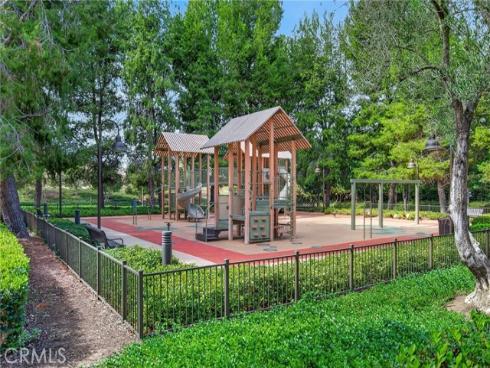 54  Brindisi  , Irvine, CA