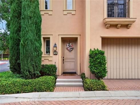 54  Brindisi  , Irvine, CA