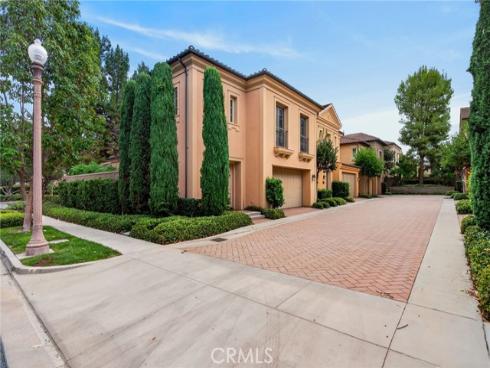 54  Brindisi  , Irvine, CA