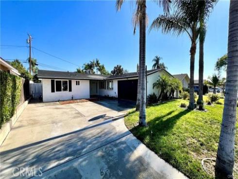 600  Maple   Street, La Habra, CA