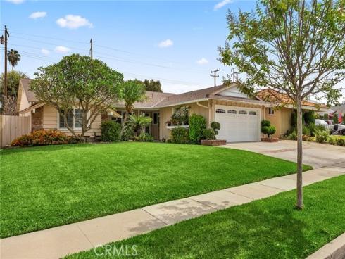 401  E Parkwood Ave  , La Habra, CA