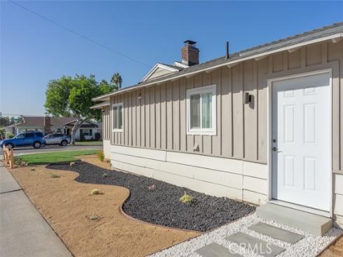 391 E Pinehurst   Avenue, La Habra, CA