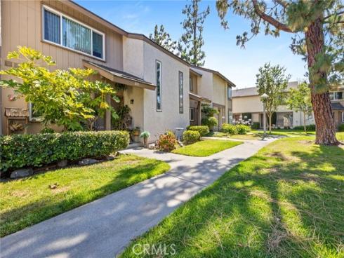 880  Dorchester   Lane, La Habra, CA