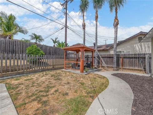 2300 W Blake   Street, La Habra, CA