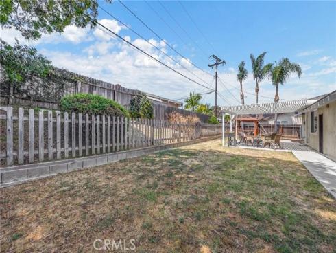 2300 W Blake   Street, La Habra, CA