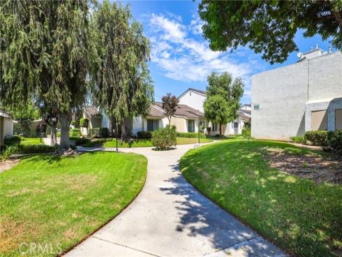 1042 E La Habra  231  Boulevard, La Habra, CA