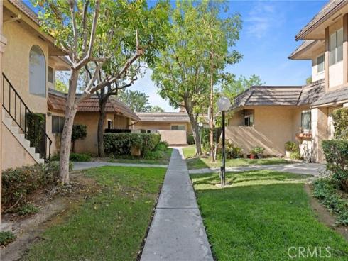 1024  Las Lomas  C  Drive, La Habra, CA