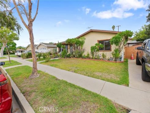 880 S Walnut   Street, La Habra, CA