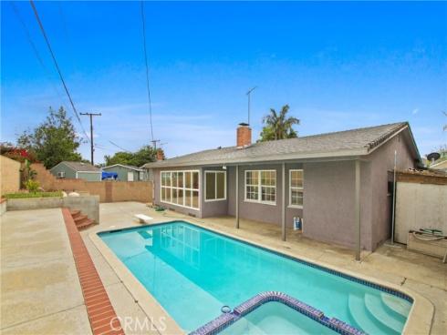 352  Granada   Court, La Habra, CA