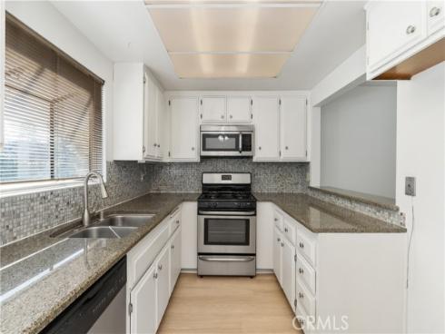 911 W Imperial  65 , La Habra, CA