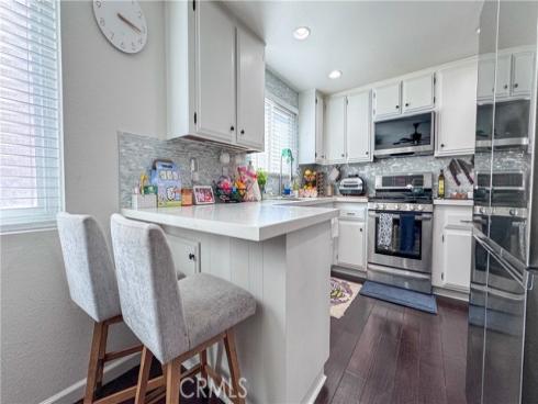 965 W Imperial 54 , La Habra, CA