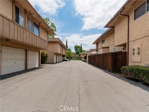 1064 Las Lomas A Drive, La Habra, CA