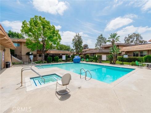 1064 Las Lomas A Drive, La Habra, CA