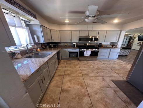 910 W Florence   Avenue, La Habra, CA