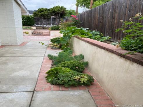 2401 Canfield Dr , La Habra, CA