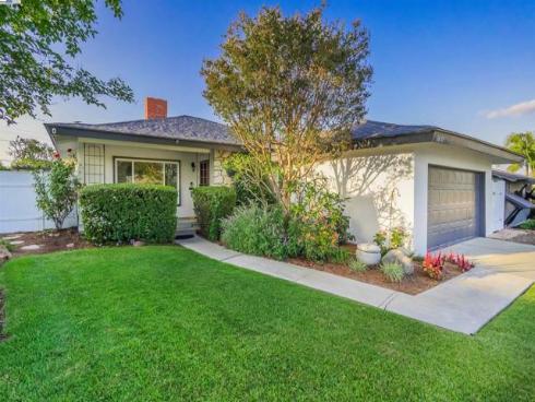 1651 W El Portal Dr , La Habra, CA