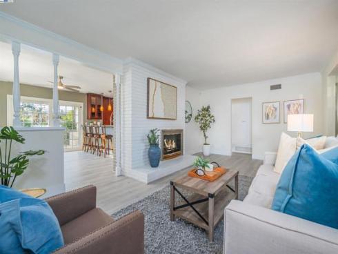 1651 W El Portal Dr , La Habra, CA