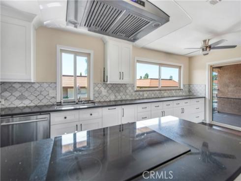 901 Citrus 17B Drive, La Habra, CA