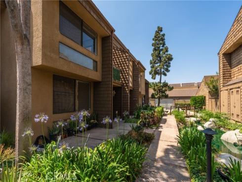 1675 W Lambert G Road, La Habra, CA