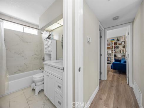 543 S Walnut 11 Street, La Habra, CA