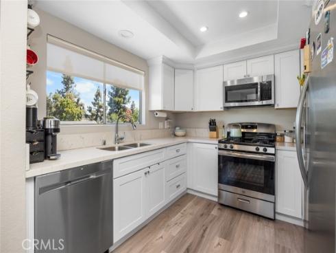 543 S Walnut 11 Street, La Habra, CA