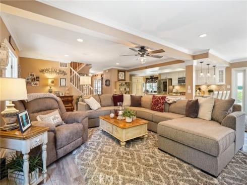 650 E Parkwood Avenue, La Habra, CA