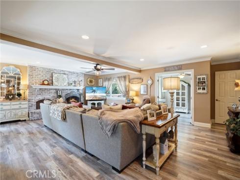 650 E Parkwood Avenue, La Habra, CA