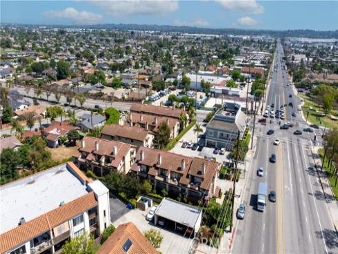 854 N Harbor Boulevard, La Habra, CA
