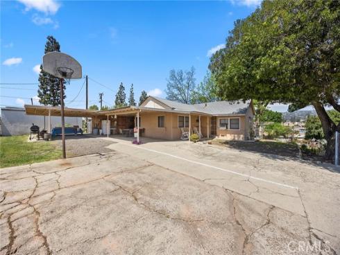418 W Olive   Avenue, La Habra, CA