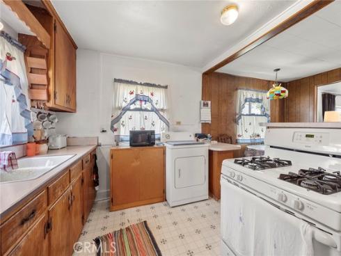 418 W Olive   Avenue, La Habra, CA