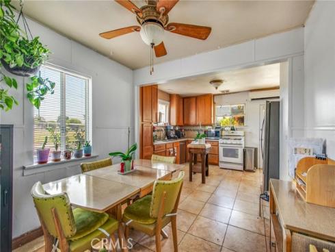 570 E 2nd   Avenue, La Habra, CA