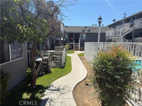 601 S Euclid  4  Street, La Habra, CA