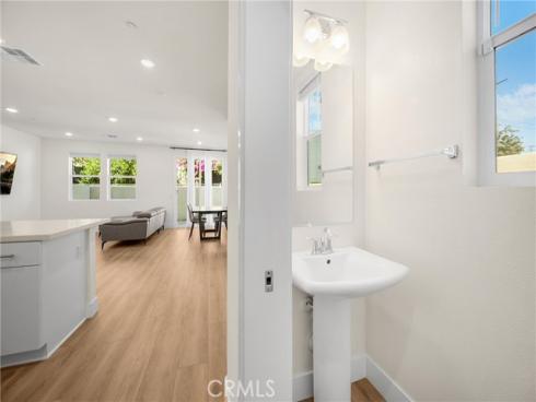 300 Vista Drive 94 , La Habra, CA