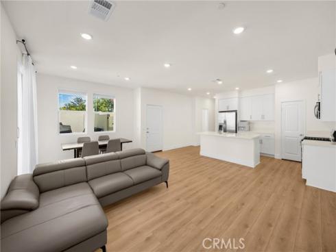 300 Vista Drive 94 , La Habra, CA