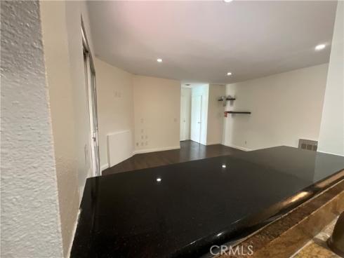 1052 S Idaho  24 , La Habra, CA