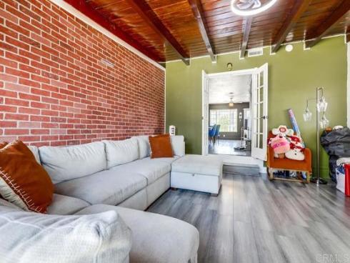 501  Willow   Street, La Habra, CA