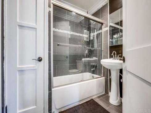 501  Willow   Street, La Habra, CA