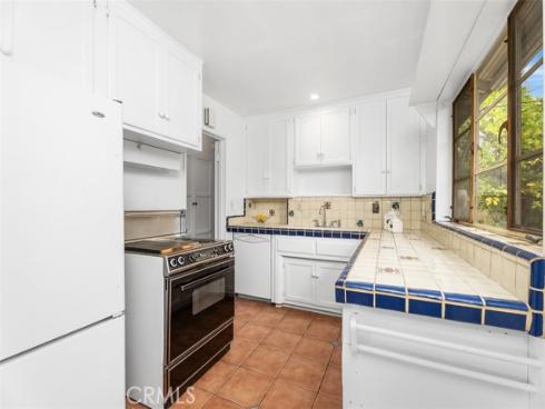 1000  Dolores  , La Habra, CA