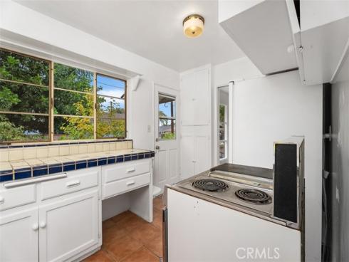 1000  Dolores  , La Habra, CA