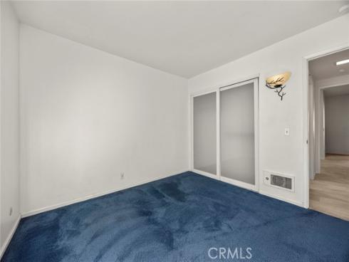 1052 S Idaho  19 , La Habra, CA