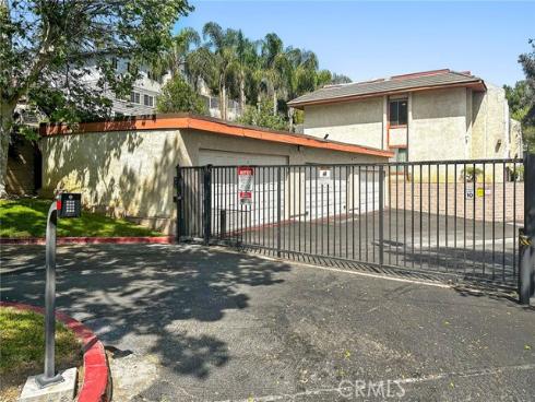 1052 S Idaho  19 , La Habra, CA