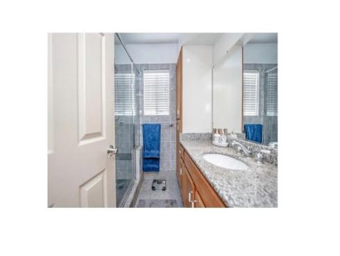 401  Buena Vista  , La Habra, CA